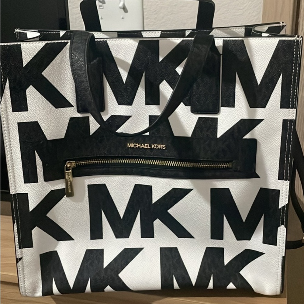 Michael Kors Tote